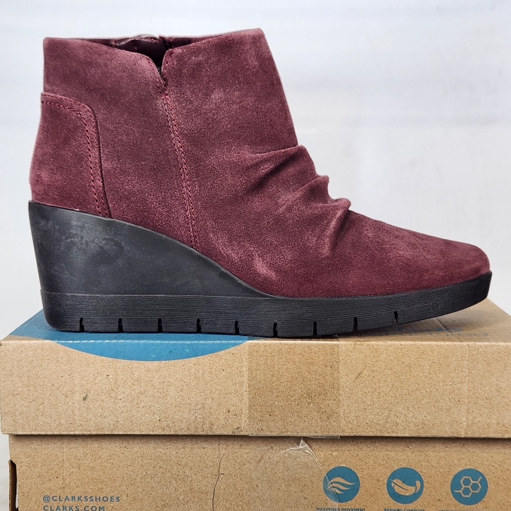 Clarks Unstructured Madera Way Burgundy Suede Wedge Ankle Boots Womens 9 M New